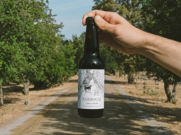 São Lourenço do Barrocal Dark Beer with Carob / <i>Cerveja Artesanal Preta com Alfarroba</i>