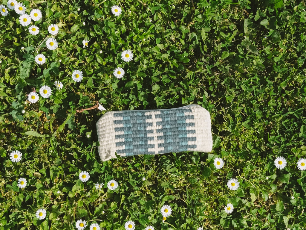 Barrocal Hand-woven Glasses Case /<i>Bolsa de óculos em lã Barrocal</i>