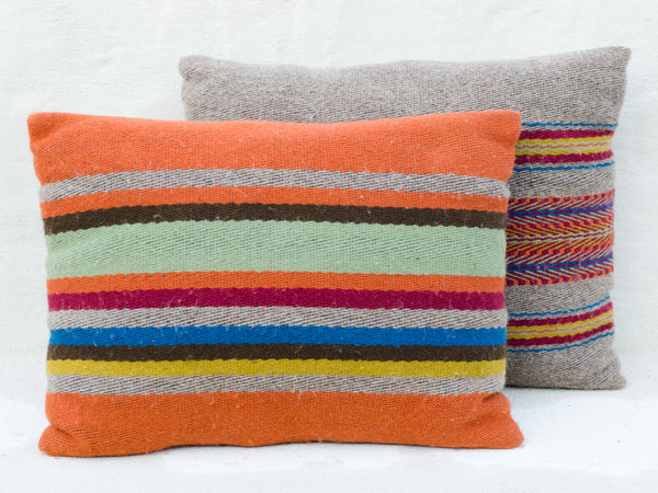 Hand-woven wool cushions in orange and yellow / <i>Almofadas de lã em laranja e amarelo</i>
